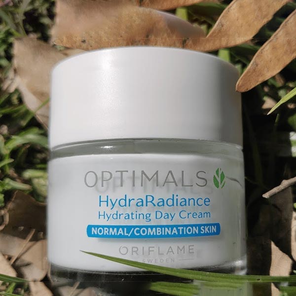 optimals-hydra-radiance-hydracting-day-cream-nomal-combination-skin-2