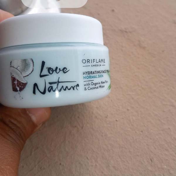 love-nature-hydrating-face-cream-with-organic-aloe-vera-coconut-water-1 love-nature-hydrating-face-cream-with-organic-aloe-vera-coconut-water-1