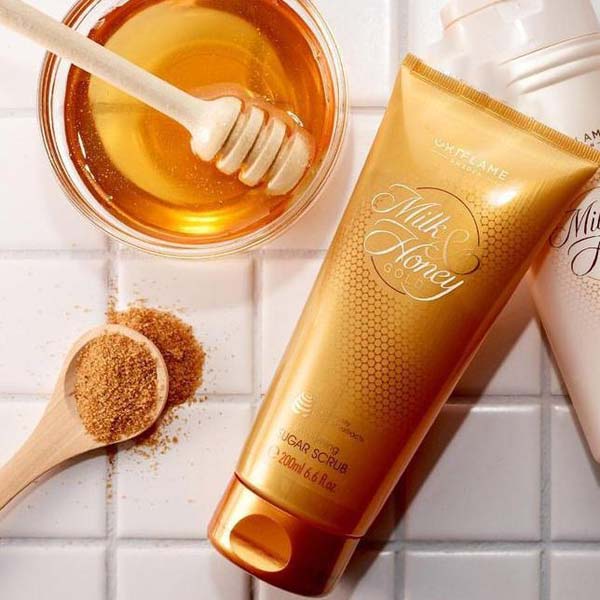 milk-honey-gold-smoothing-sugar-scrub-1