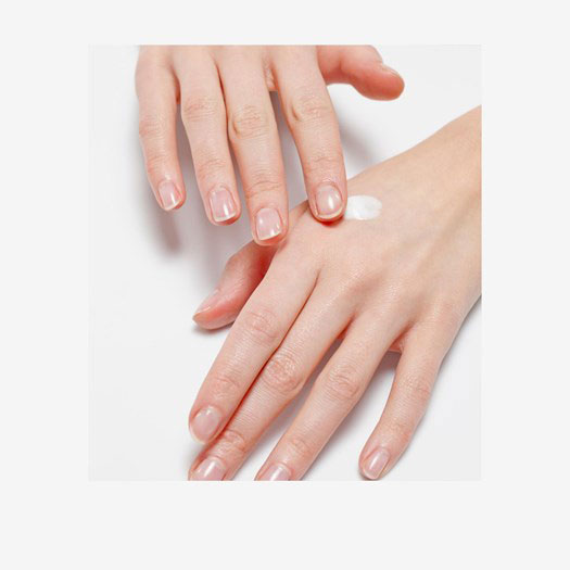 kem-duong-da-tay-huong-nuoc-hoa-womens-collection-innocent-white-lilac-perfumed-hand-cream-43672-oriflame-4 kem-duong-da-tay-huong-nuoc-hoa-womens-collection-innocent-white-lilac-perfumed-hand-cream-43672-oriflame-4