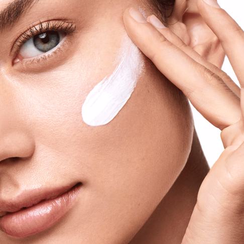 kem-duong-da-ban-ngay-optimals-hydra-radiance-day-cream-light-42580-oriflame-4 kem-duong-da-ban-ngay-optimals-hydra-radiance-day-cream-light-42580-oriflame-4